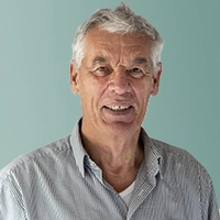 Dr. Hans Schwarz